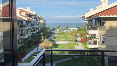 Maravilloso apartamento frente al mar, condominio Itacoatiara