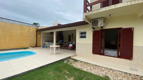 Great house, 6 bedrooms, with pool, 50 meters from the sea