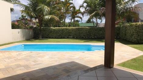 Super charming house with pool on Daniela Beach