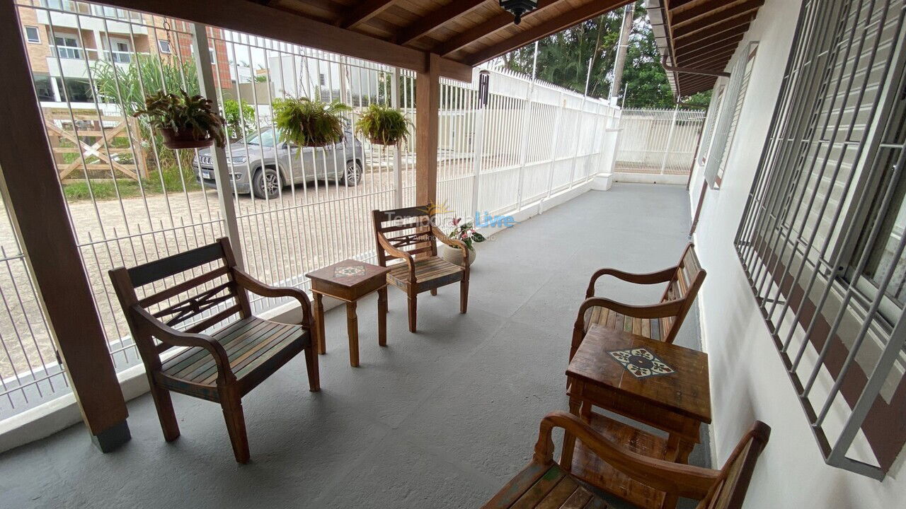 Casa para aluguel de temporada em Florianópolis (Cachoeira do Bom Jesus)