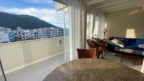 Beautiful penthouse for 8 people on Praia Brava