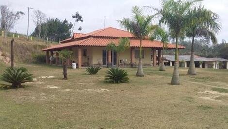 Ranch for rent in Guararema - Bairro Lambari
