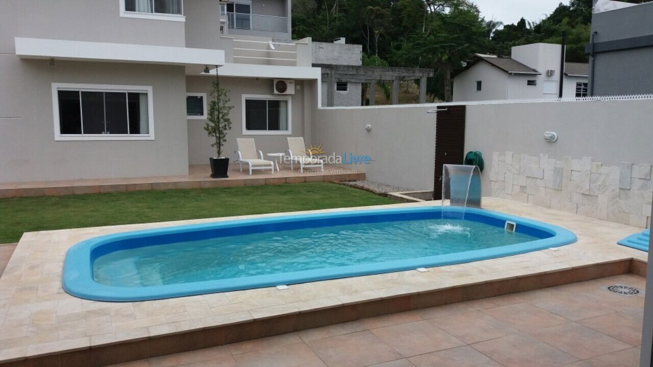 Casa para aluguel de temporada em Florianopolis (Canasvieiras)