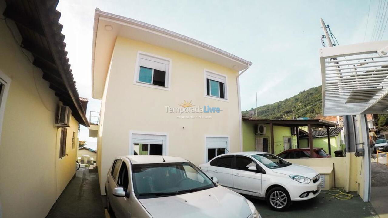 Casa para aluguel de temporada em Florianópolis (Lagoinha)