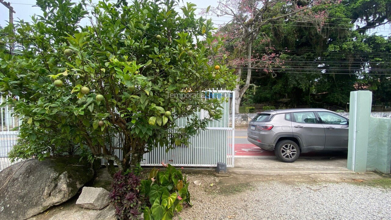 Casa para aluguel de temporada em Florianópolis (Lagoinha)