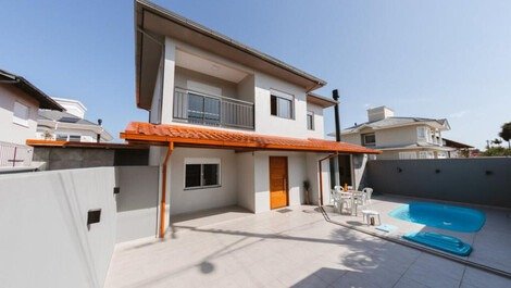 Wonderful house, sea front, pool and gourmet area