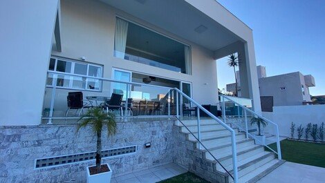 Wonderful house with pool in Canasvieiras