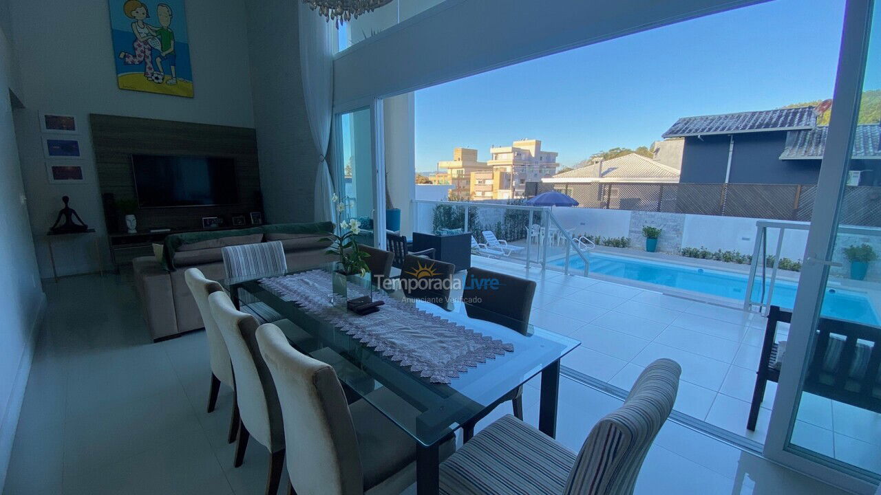 House for vacation rental in Florianopolis (Canasvieiras)