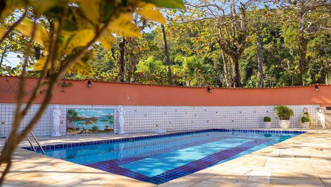 Family comfort 600m from the beach in Guarujá
