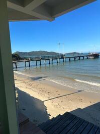 CASA PÉ NA AREIA EN BOMBINHAS SC - PLAYA DE MORRINHOS