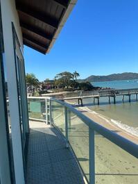 CASA PÉ NA AREIA EN BOMBINHAS SC - PLAYA DE MORRINHOS