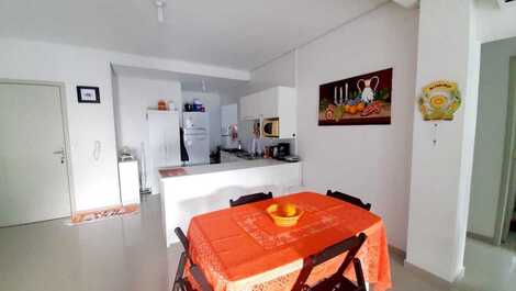 EXCELENTE APARTAMENTO EN PRAIA DE BOMBAS - BOMBINHAS SC