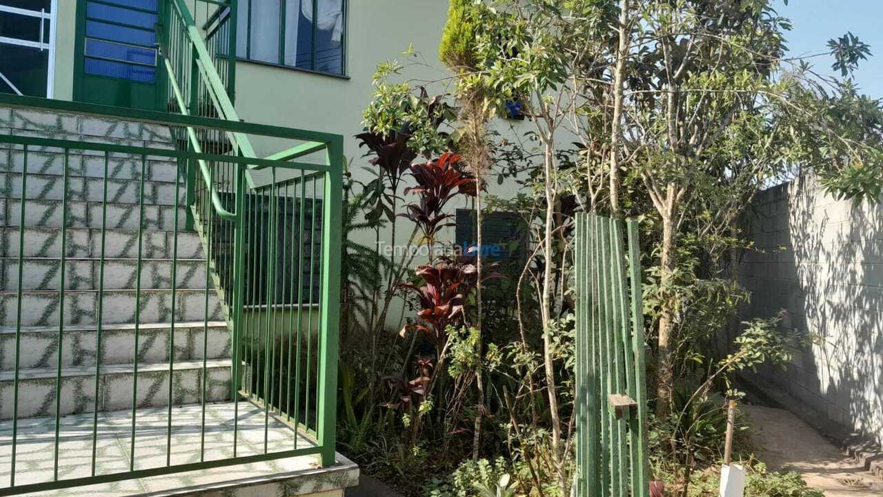 Casa para aluguel de temporada em Guarulhos (Jardim Santo Expedito)