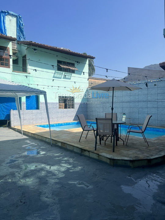 Casa para aluguel de temporada em Ubatuba (Pereque Açu)