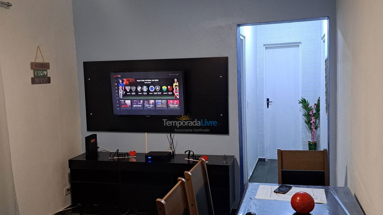 Apartamento para aluguel de temporada em Praia Grande (Praia do Caiçara)