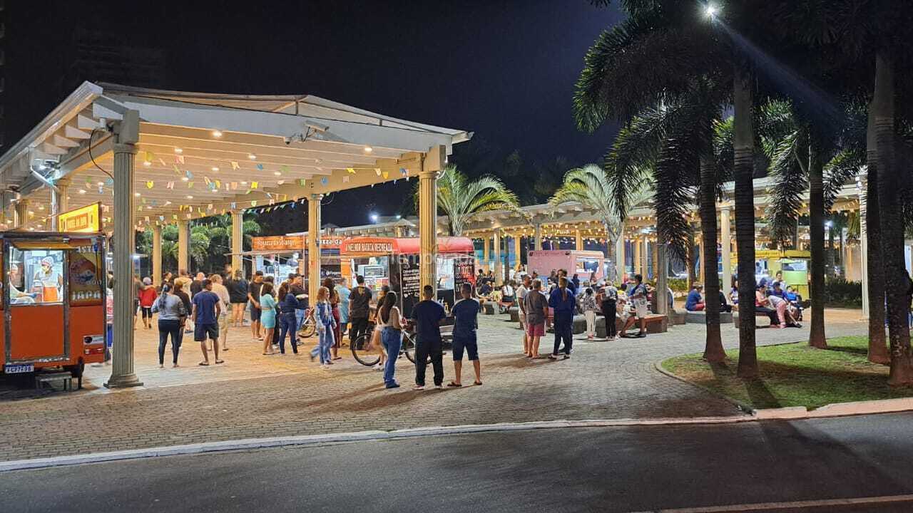 Apartamento para aluguel de temporada em Praia Grande (Praia do Caiçara)