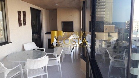 Beautiful apartment with 03 bedrooms in Meia Praia - Itapema/SC