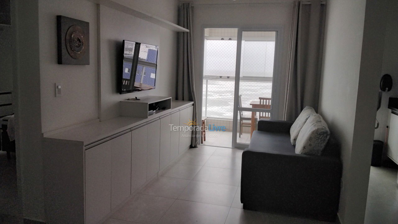 Apartamento para aluguel de temporada em Praia Grande (Praia do Caiçara)