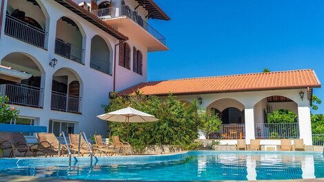 Luxury house, with 9 bedrooms Ubatuba sea view