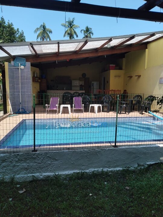 Casa para alquiler de vacaciones em Bertioga (Sítio São João)