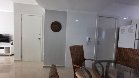 Guarujá Pitangueiras, 3d, 2 places, 6 people, air cond, 150 m to the beach