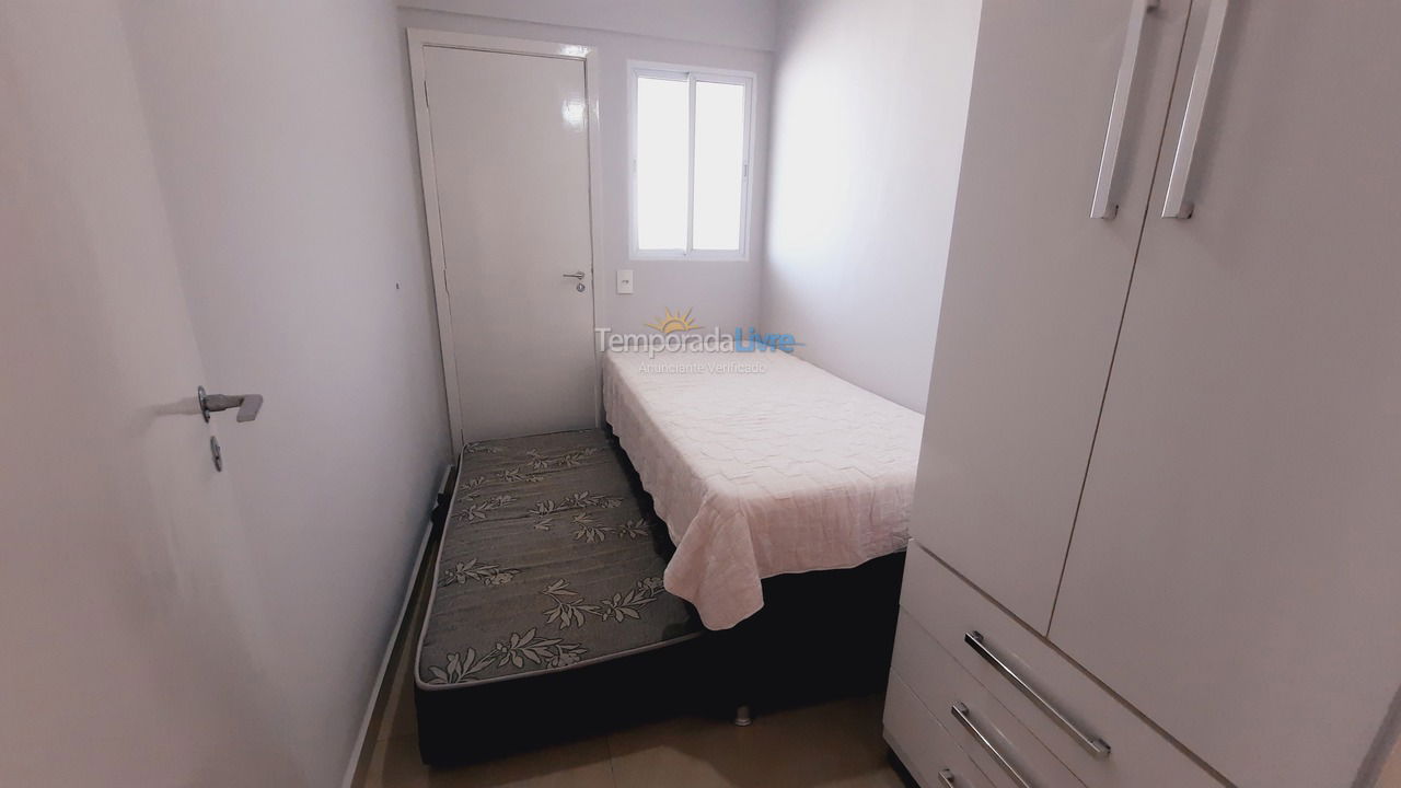 Apartamento para aluguel de temporada em Guarujá (Pitangueiras)