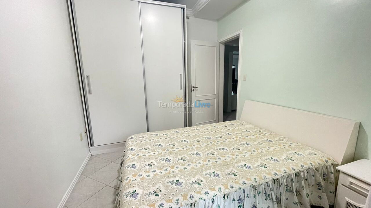 Apartamento para aluguel de temporada em Itapema (Meia Praia)