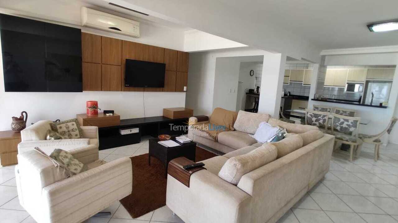 Apartment for vacation rental in Itapema (Centro)