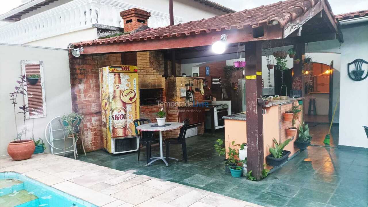 Casa para alquiler de vacaciones em Guarujá (Praia do Pernambuco)