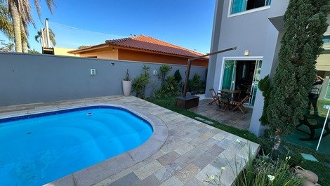 Beautiful house with pool on the beach of Zimbros in Bombinhas SC