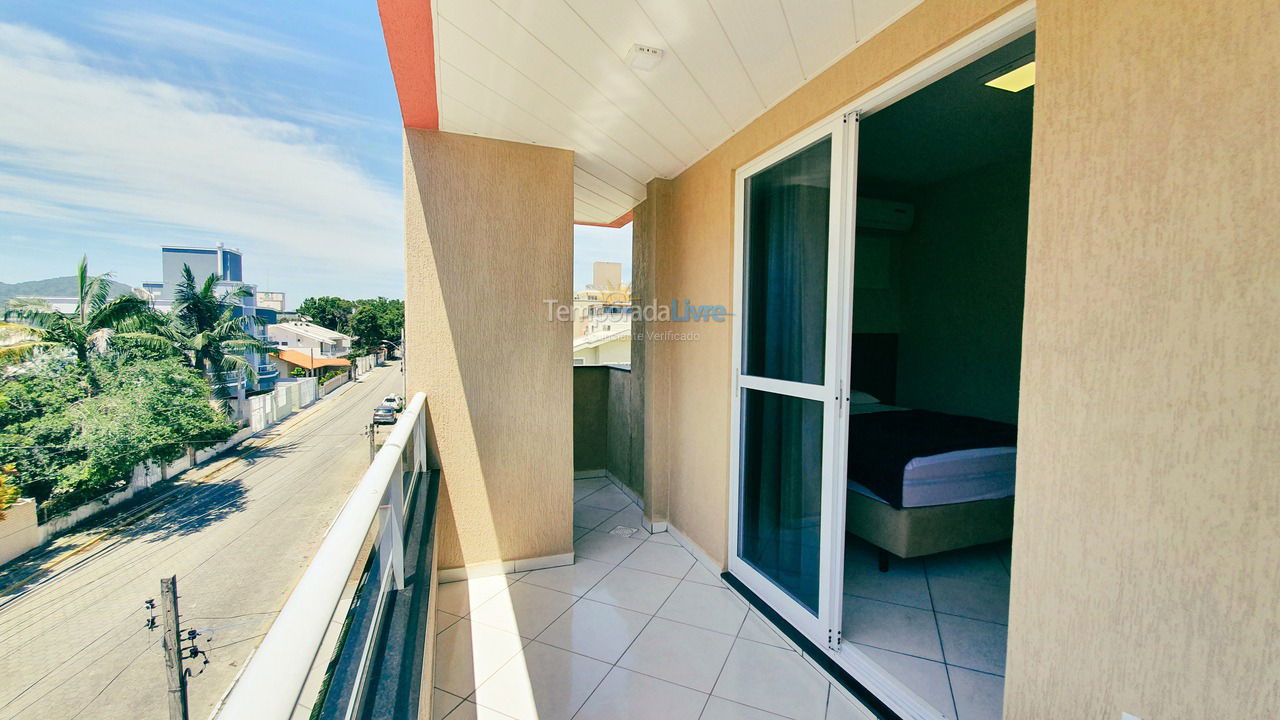Apartamento para aluguel de temporada em Bombinhas (Praia de Bombas)