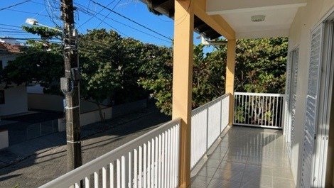 Excellent House for 18 people with AC, WI-FI, close to the beach