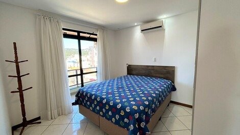 Apartamento 3 dormitórios com vista mar na praia de Bombas/Bombinhas