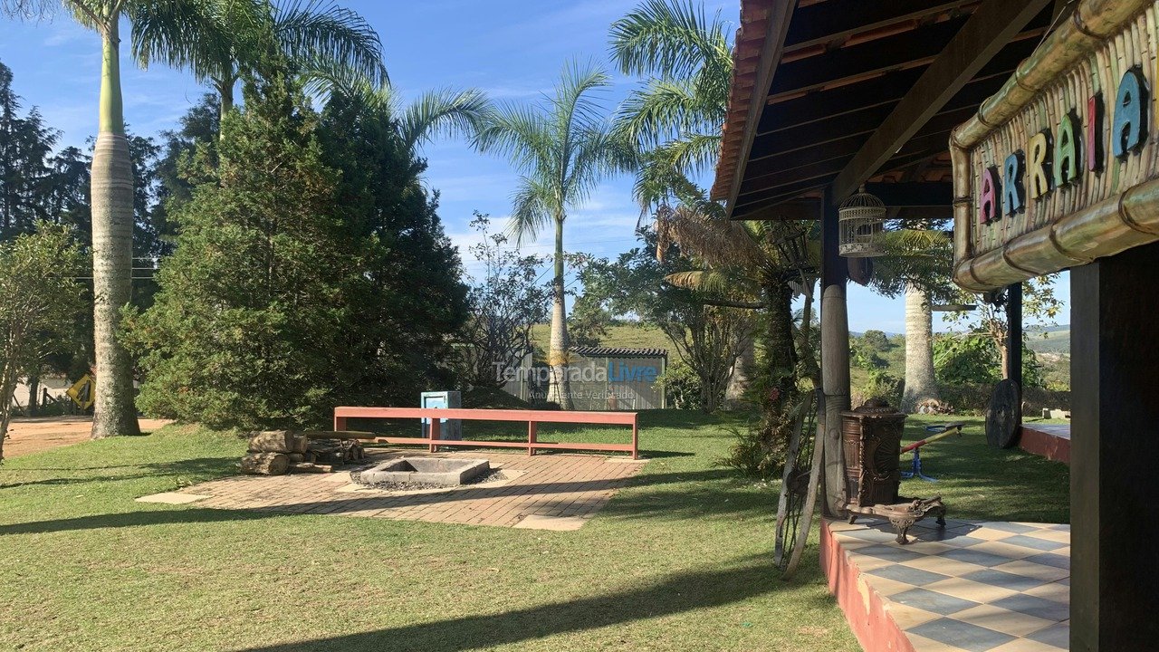 Chácara / sítio para aluguel de temporada em Salesópolis (Bairro do Serrote)