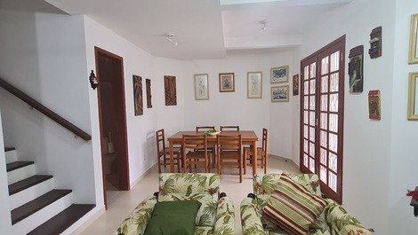 House with 5 bedrooms located 140 meters from the sea!