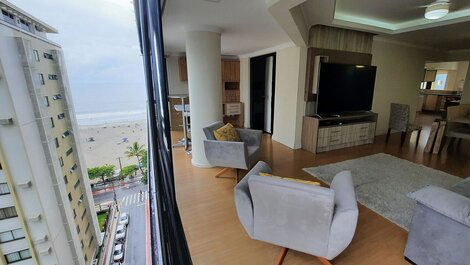 Amplio Apartamento 2sui 1Q Vista Mar a 50m de la Playa