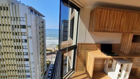 Amplio Apartamento 2sui 1Q Vista Mar a 50m de la Playa