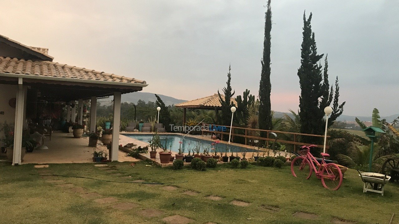 Granja para alquiler de vacaciones em Socorro (Rancho Alegre)