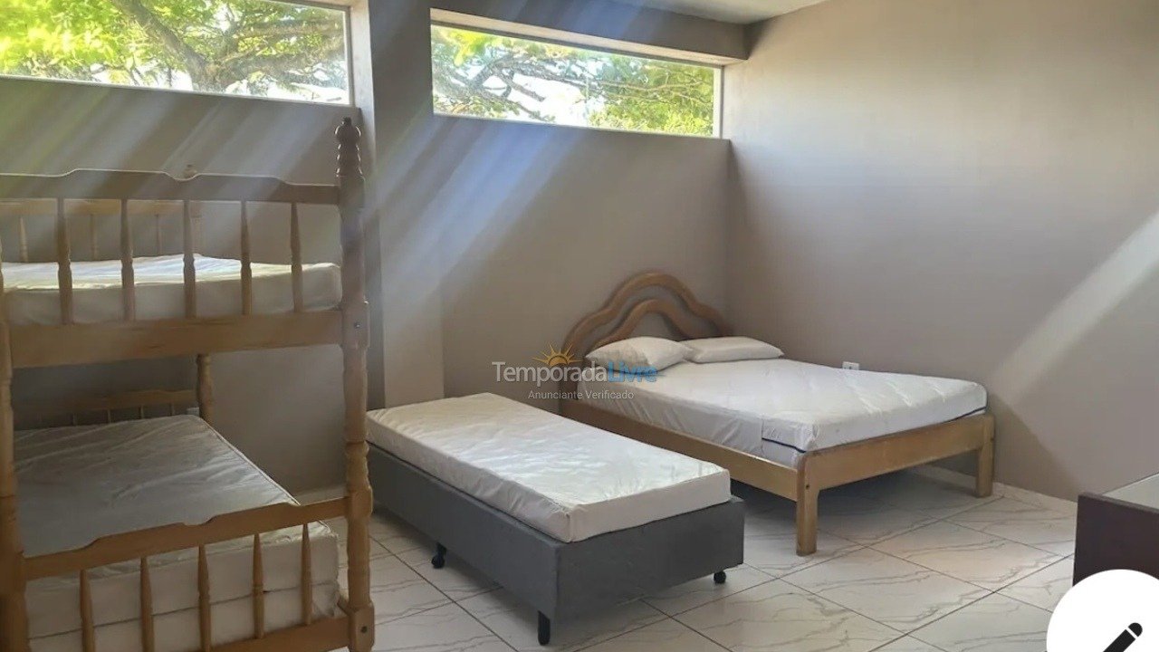 House for vacation rental in Peruíbe (Parque Turistico)
