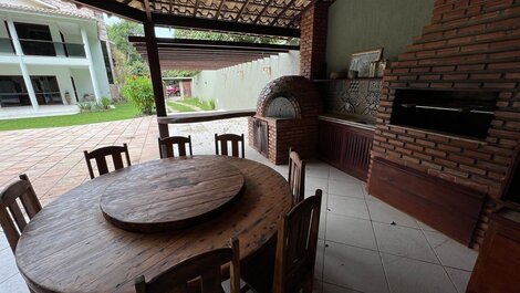 Large detached house with 5/4 private in Arraial