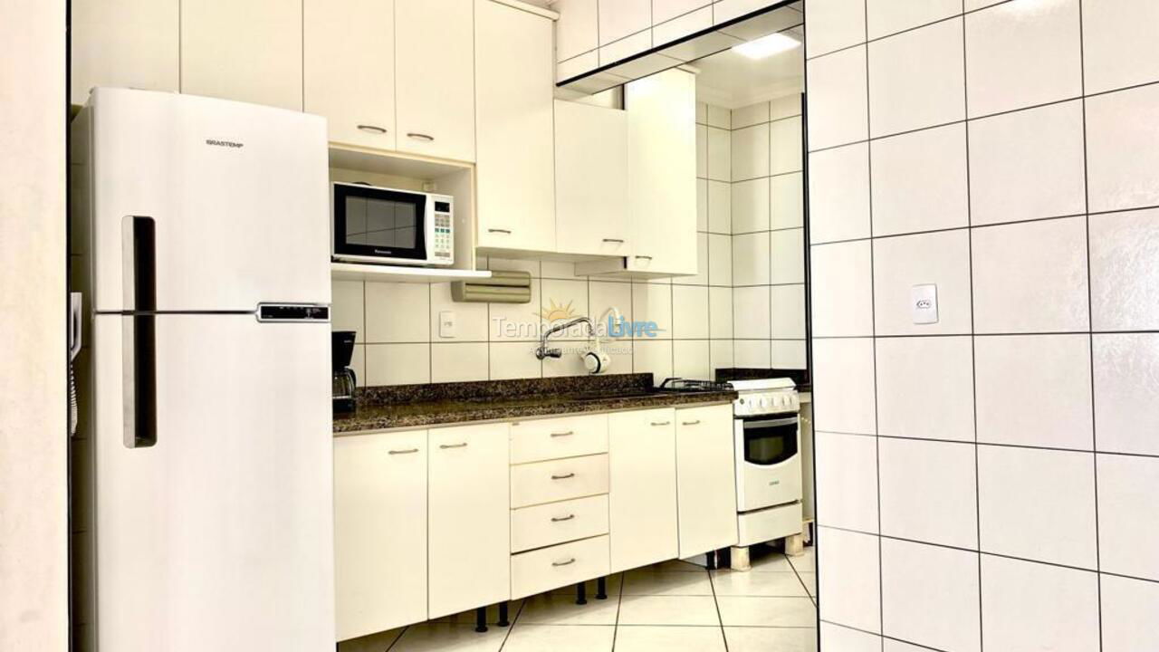 Apartamento para aluguel de temporada em Bombinhas (Praia de Bombas)