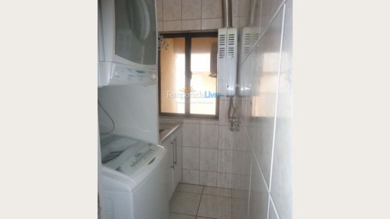 Apartamento para aluguel de temporada em Itapema (Meia Praia)