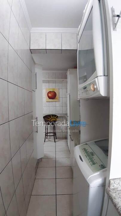 Apartamento para aluguel de temporada em Itapema (Meia Praia)