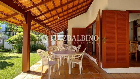 Excellent House 100 meters from the sea in Cachoeira do Bom Jesus for Summer