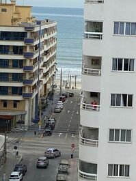 Apartamento de alto estándar con vista al mar.