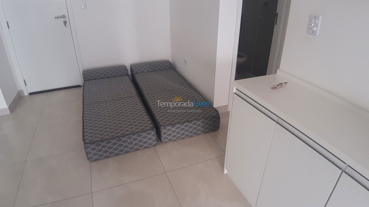 Apartamento para aluguel de temporada em Praia Grande (Praia do Caiçara)