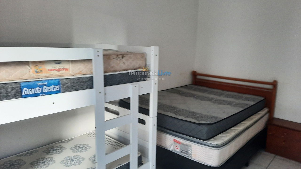 Apartamento para aluguel de temporada em Praia Grande (Canto do Forte)