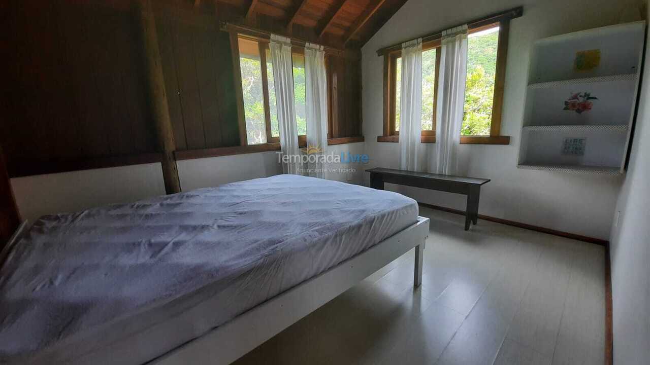 Casa para alquiler de vacaciones em Palhoça (Guarda do Embaú)