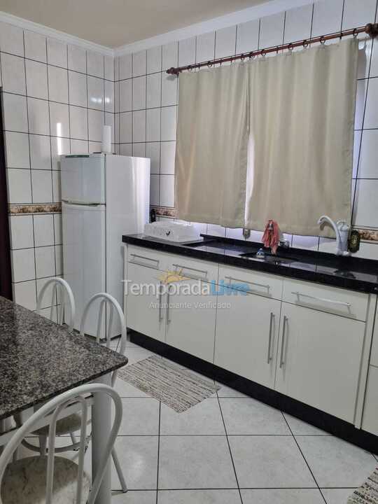 Apartamento para alquiler de vacaciones em Itapema (Meia Praia)