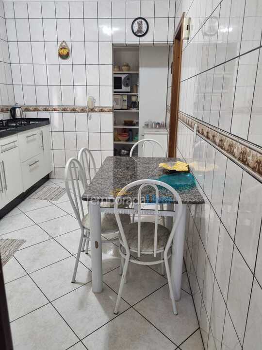 Apartamento para alquiler de vacaciones em Itapema (Meia Praia)